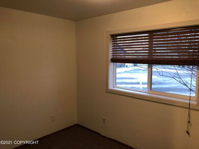 5531 Windflower Cir unit B, Anchorage, AK 99507 - photo 4
