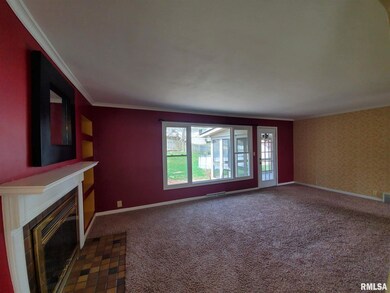 1728 Monterey Ct, Bettendorf, IA 52722 - photo 3