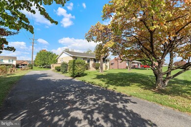 413 Catherine St, Greencastle, PA 17225 - photo 3