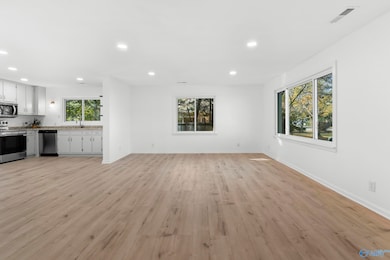 152 Wilson Mann Rd, Owens Cross Roads, AL 35763 - photo 6