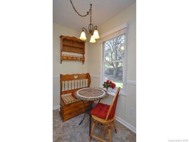 156 Meadow Lake Rd, Asheville, NC 28803 - photo 7