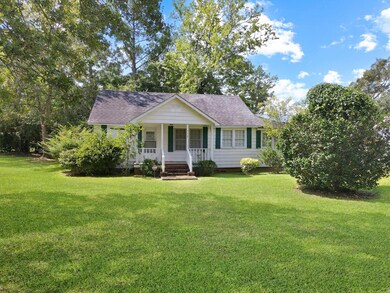 113 W Juniper St, Andrews, SC 29510 - photo 2