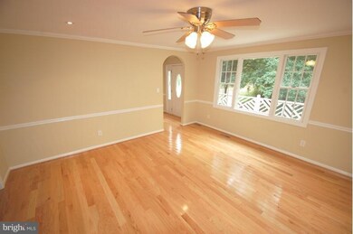 6747 Leeds Manor Rd, Marshall, VA 20115 - photo 4