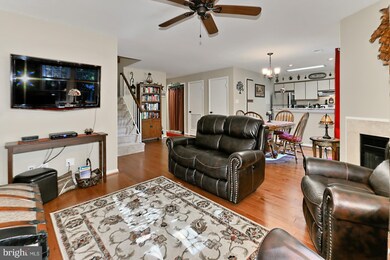 12926A Grays Pointe Rd unit A, Fairfax, VA 22033 - photo 7