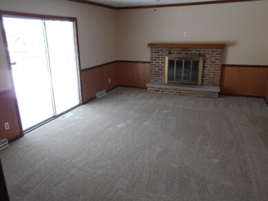 864 Sheldon Ave, Aurora, IL 60506 - photo 3