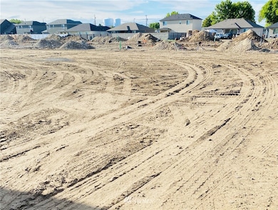 810 E Mt Adams St, Othello, WA 99344 - photo 3