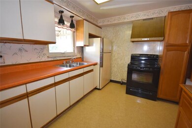 Eat in Kitchen