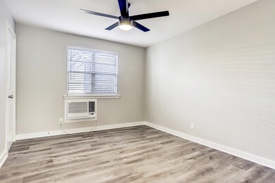 2023 Huldy St unit 9, Houston, TX 77019 - photo 5