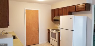 612 N Shady Retreat Rd unit 67, Doylestown, PA 18901 - photo 6