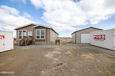 3040 Elm St, Silver Springs, NV 89429 - photo 6