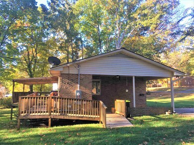 1002 N Garden Ave, Siler City, NC 27344 - photo 4