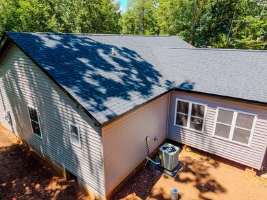 109 Tosh Ln, Goodview, VA 24095 - photo 5