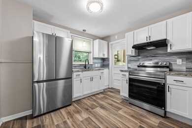 4705 Jackson St, Dearborn Heights, MI 48125 - photo 4