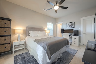 880 Wakefield Dr unit B, Houston, TX 77018 - photo 5