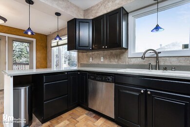 Kitchen_ELK06067-SMALL
