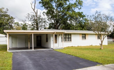 6837 Lubec Ct, Jacksonville, FL 32244 - photo 2