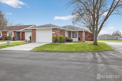 205A Newport Rd unit A, Monroe Township, NJ 08831 - photo 3