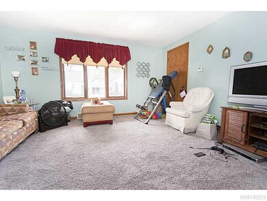 Living Room. Lower unit