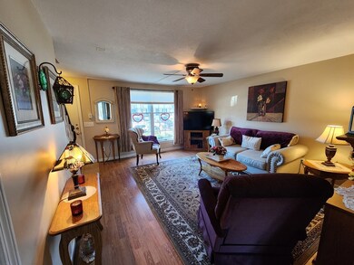 147 Corey St unit 147, Agawam, MA 01001 - photo 3