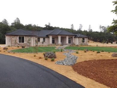 9545 Twin Creek Ln, Redding, CA 96003 - photo 3