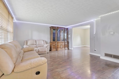 8055 Eliot Dr, Reynoldsburg, OH 43068 - photo 7