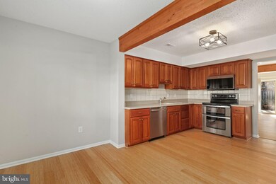 2316 Glade Bank Way, Reston, VA 20191 - photo 6