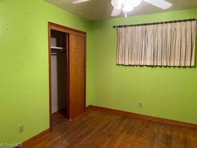 5257 Sweetwater Ct, Greensboro, NC 27407 - photo 5