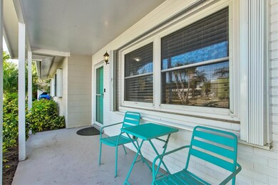 2572 Jefferson Cir, Sarasota, FL 34239 - photo 5