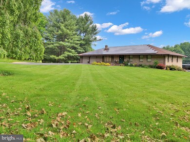 20412 Holt Cir, Hagerstown, MD 21742 - photo 7