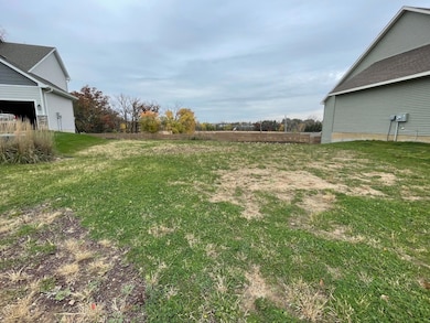 617 Remington Ct, Eagan, MN 55123 - photo 2