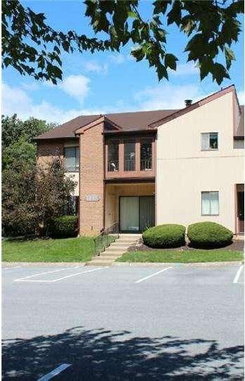 1019 Village Round unit J, Allentown, PA 18106 - photo 2