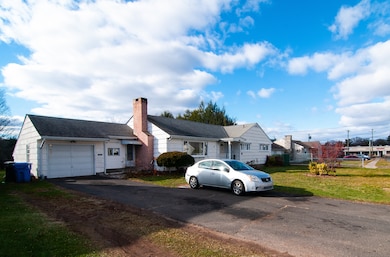 30 Adeline Ave, Bristol, CT 06010 - photo 2