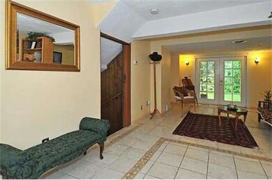 15 Walsingham St, Newton Lower Falls, MA 02462 - photo 2