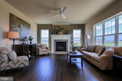 824 Jasmine Ave unit 72, Mount Joy, PA 17552 - photo 4