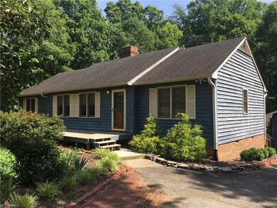 2211 Plainview Dr, High Point, NC 27265 - photo 3