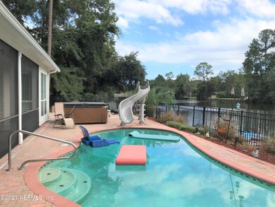 Pool with views to the lake