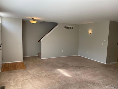 269 Stonegate W unit 57, Pontiac, MI 48341 - photo 5