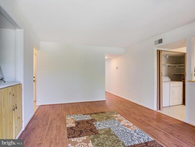 2758 Bordeaux Place unit 25C15, Woodbridge, VA 22192 - photo 3