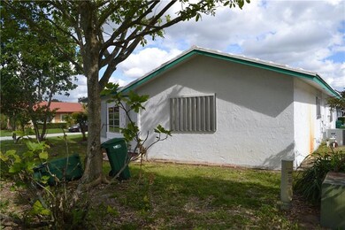 7619 NW 71st Ave, Tamarac, FL 33321 - photo 6