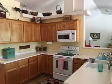 235 Curtis Dr, Grants Pass, OR 97527 - photo 5