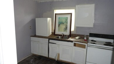 6723 Kittridge St, Houston, TX 77028 - photo 6