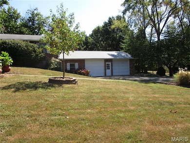 615 N Park Ave, Cuba, MO 65453 - photo 3