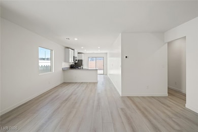 6724 Violet Cascade Ave, Las Vegas, NV 89156 - photo 2