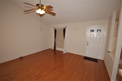 2064 Navarone Dr, Naperville, IL 60565 - photo 3