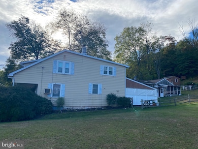 1032 N 7th St, Perkasie, PA 18944 - photo 3