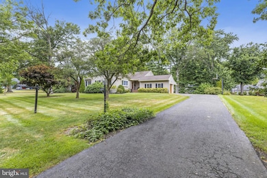 409 Parry Dr, Moorestown, NJ 08057 - photo 2