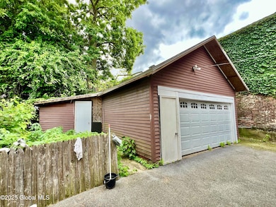 659 Crane St, Schenectady, NY 12303 - photo 5