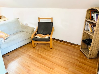 803 Boylston St unit 4(aka D), Chestnut Hill, MA 02467 - photo 6