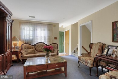 207 Adams Dr, Womelsdorf, PA 19567 - photo 2