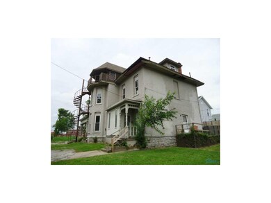 Exterior Side View.